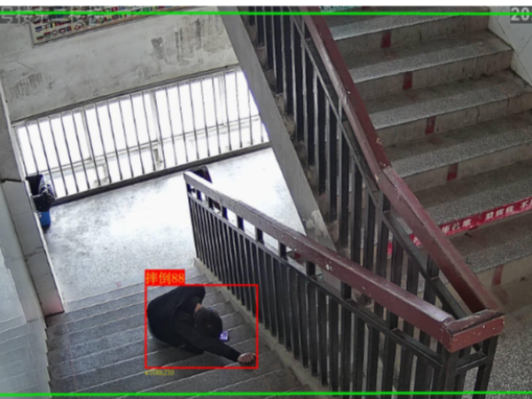 装了100个监控摄像头，为什么还是防不住校园安全事件？